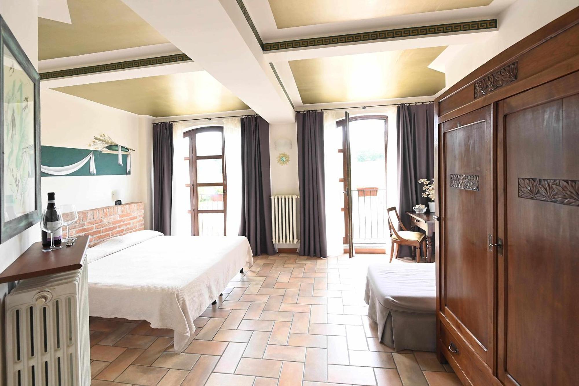 La Ca Dolga Guest House La Morra Room photo